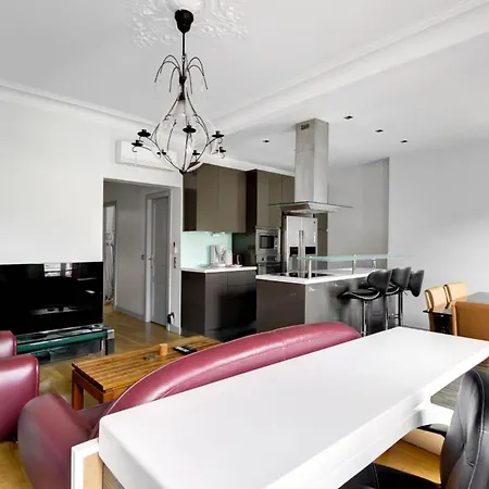 Moderne Avec Cuisine Equipee Et Balcon Appartamento *